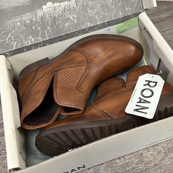 New in Box Roan GOSSIP Ankle Boots Size 9 - Picture 11 of 11